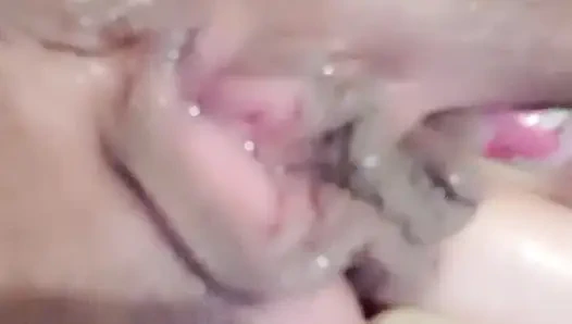 Aku melakukan hal-hal baik yang kubayangkan itu kamu