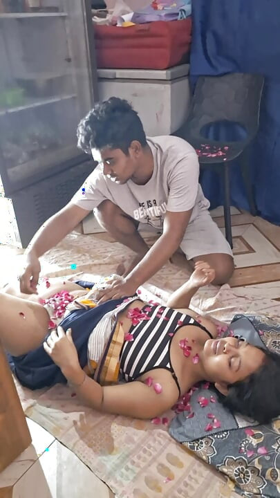 Tuore aviopari Seksi Desi