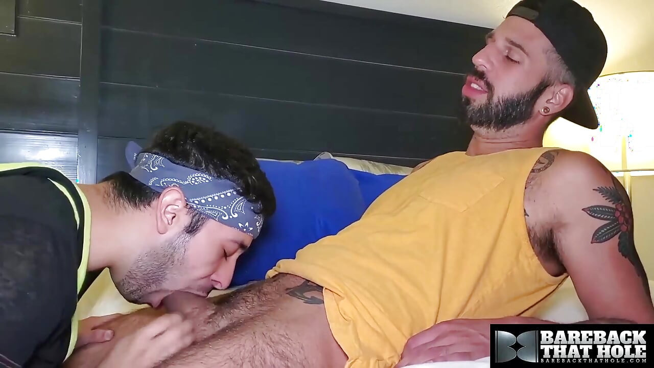 Barebackthathole Jesse Ferrer saa kunnon panon Romeo Davisilta