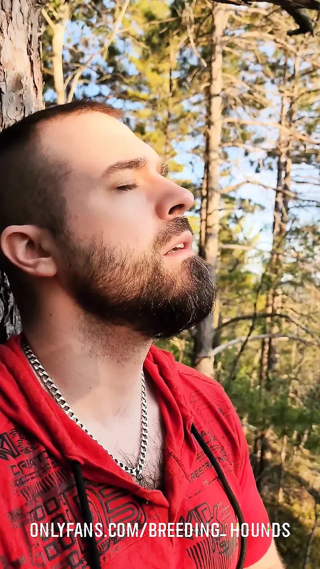 Horny straight bro blowing and kissing while on a mountain hike.