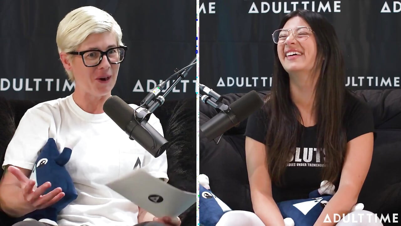 Cami Strella túlél egy kultuszt, Tiktok hírnév és nem monogámia The Adult Time Podcast