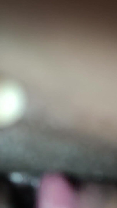 मैंने अपनी नई शादीशुदा पत्नी की चूत चाटा जब कोई भी घर पर नहीं है। उसकी सेक्सी बातचीत के साथ | क्लिप 1