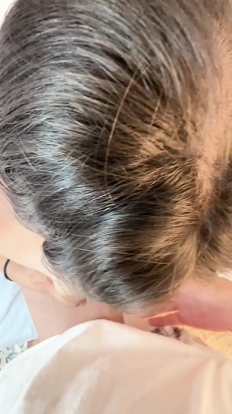 I penetrate my girlfriend’s ass until I come inside.