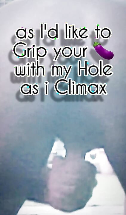 Garden Nudity and Masturbation with a Buttplug in Me