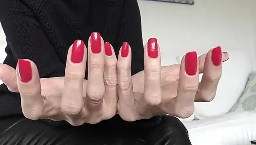 Tırnak ibadet günü, lady victoria valente