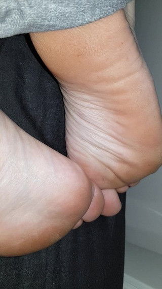 Wrinkled foot soles arches pt.2