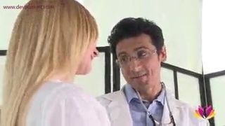 Dr. fodeu seus pacientes enquanto o tratamento