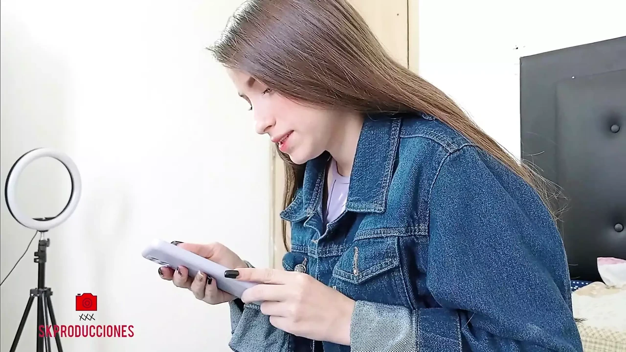 My stepsister is putting on makeup for an important date and I end up fucking her hard until I cum in her