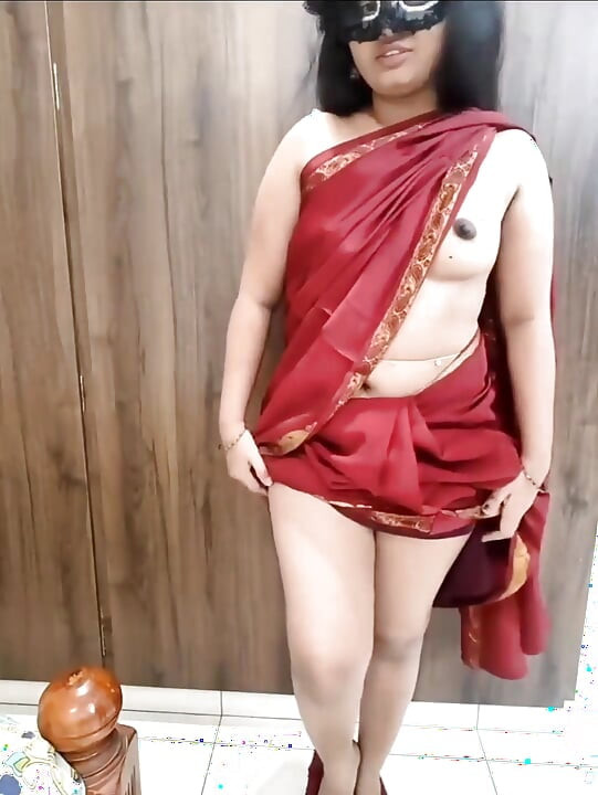 Rode saree met hete uitdrukking deel 1