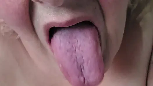 Лижу твое очко это единственная цель шлюх