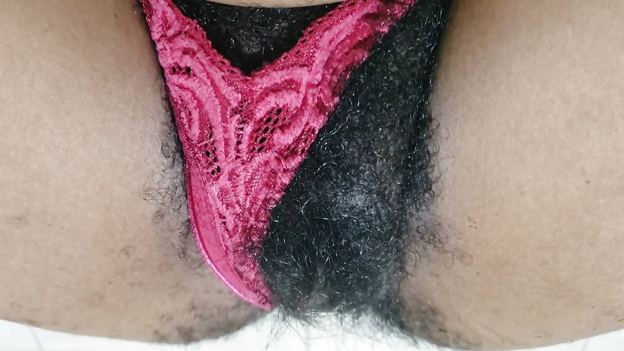 Beautiful Mature MILF Hairy Pussy Who Put Her Panties Aside