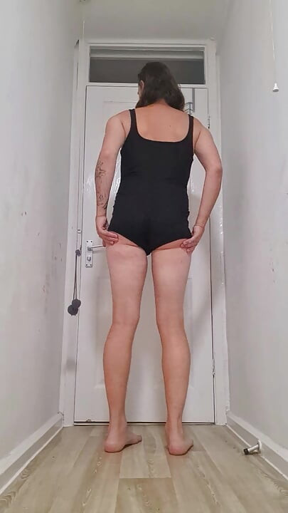 Echte amateur eigengemaakte badkamer sexy eendelig outfit fotoshoot x