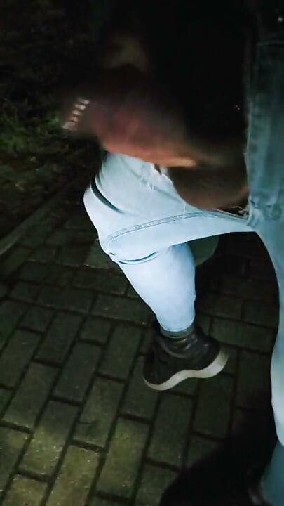 Slutboyben CAM4 שפיכות תוך כדי שייט מול מציצנים ברכב