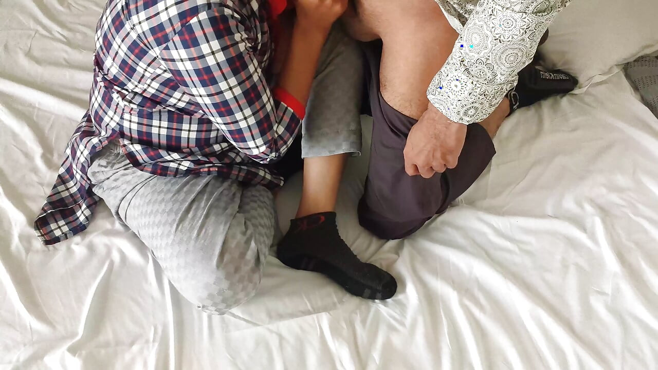 Indian Virgin School Girls Pierwszy raz seks ze swoim chłopakiem indyjski Desi school wirusowy mms nauczyciel i uczeń wideo