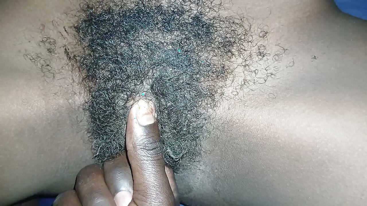 18+ girl spreading her thighs to get fuck by bbc