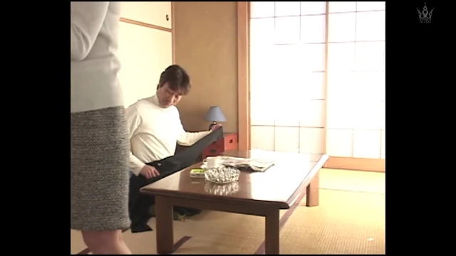 P015G01 Ikenai affair with my friend's too beautiful mother! I saw my embarrassing figure ...