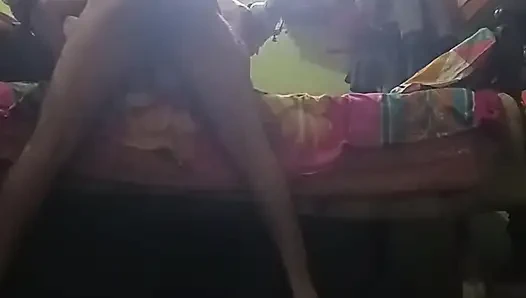 Hintli soniya yenge sikişiyor