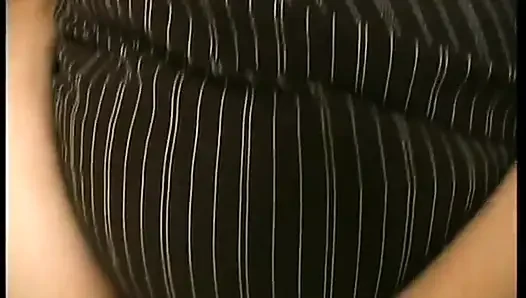 İki adam sikişiyor ve yaşlı iri güzel kadın