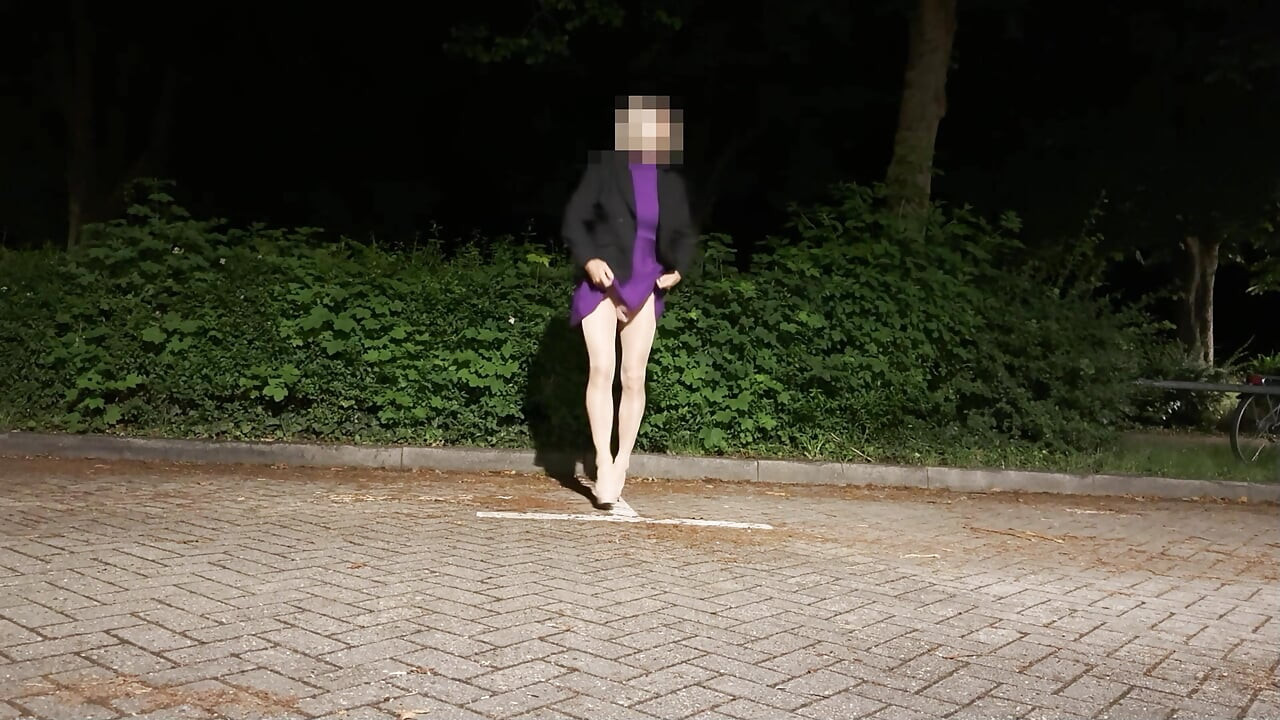 אני בודק 2 גרביונים שונים עם שרוול פין משתין