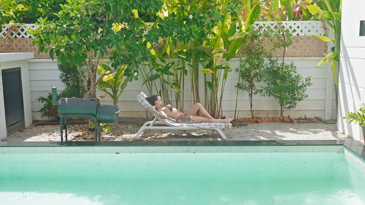 My Horny Stepmom Sunbathed Naked and Showed Me What It Means to Fuck