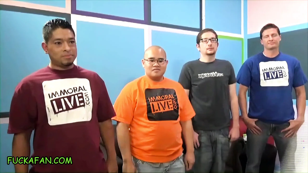 操一个粉丝 - 射手在母亲节赢得四个 Pawg 色情明星的性爱!