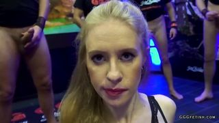 Nikki Riddle показывает минет с глотанием спермы и анал