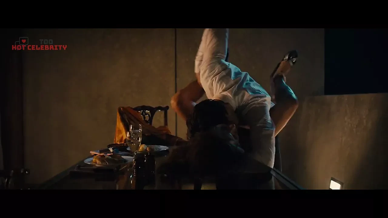 Sienna Miller - 高层 2015