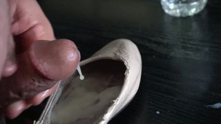 2e sperma -bijvulling van Steve Madden -schoenenruil voor Xhamster