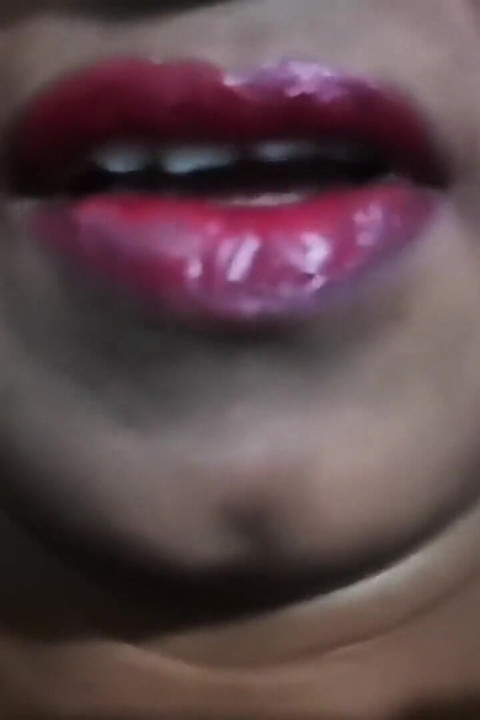 Sri Lankan Mature MILF Masturbate with a Carrot Vegetable Porn