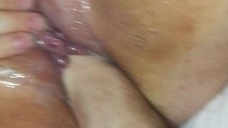 British slut Amanda gets her pussy fisted amd squirts