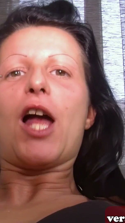 Mujer alemana de al lado prueba su primer casting sexual | Clip 1