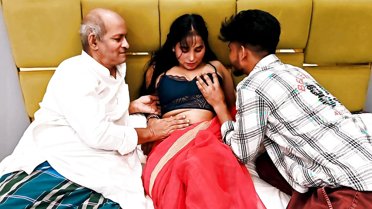 Indian Threesom Desi Video Boss has hardcore sex with servants wife in Hotel Fuck har Pussy Hindi Audio