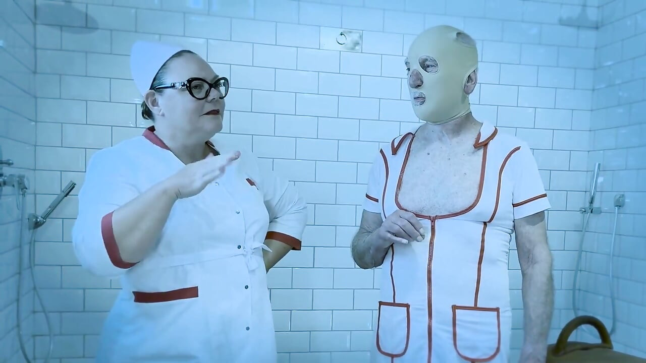 White room- puro pestaggio