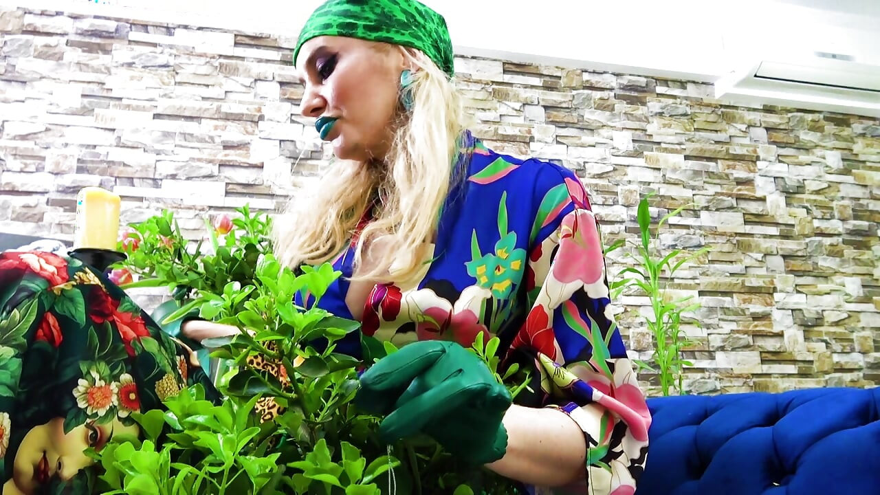 Buzele verzi ale lui Poison Ivy