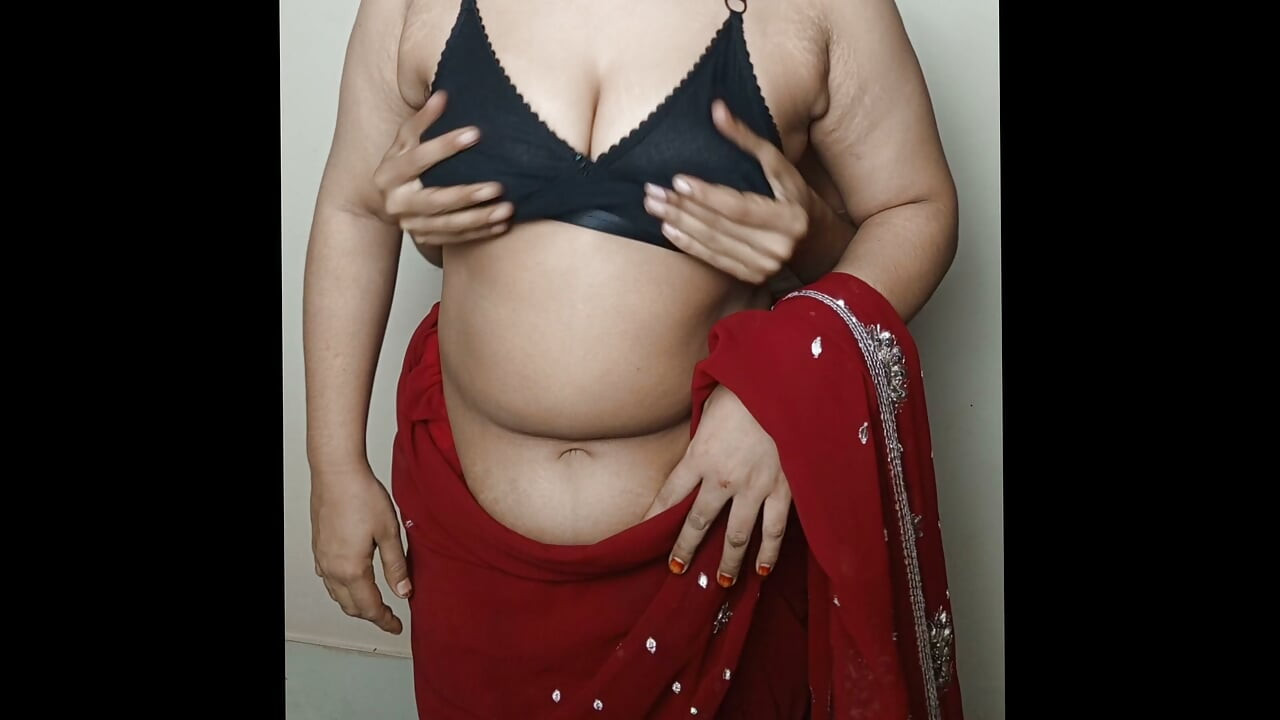 Beautiful Girl Red Saree Big Boobs Press – Indian Desi Hot Video