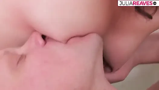 Gadis hot ini tersumbat gara-gara dientot habis-habisan sama kontol besar sampai meringis kesakitan