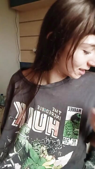 我沉迷於觸摸自己
