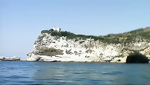 Schöner bootsfick zwischen zwei blondinen und einem schönen harten schwanz.