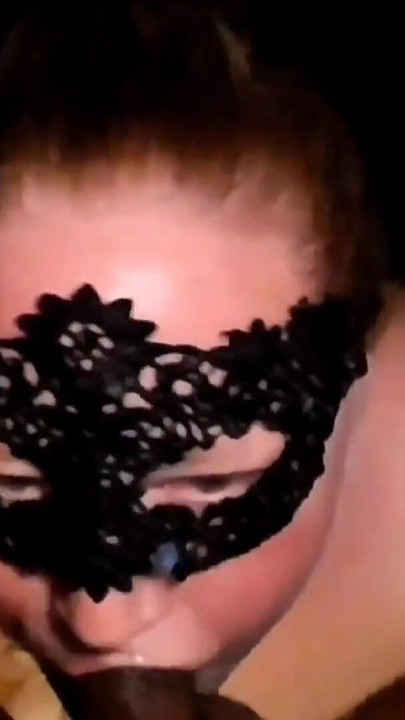 Måste-se ögonblick från "Att fastna mina rumskamrater kuk i min bbw hals ger mig sperma ansikte jag sväljer"