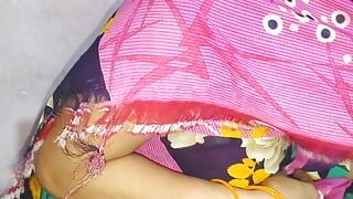 Seks bhabhi desa India panas dengan dewar