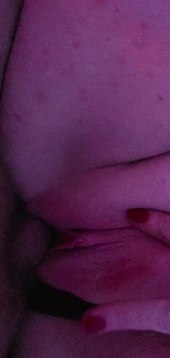 La bella zenzero lo vuole nudo
