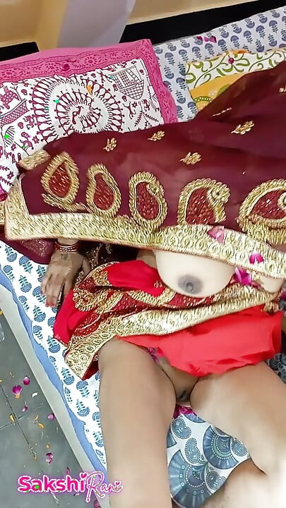 My Suhagraat Wale Din Mere Jeth Ji ne Kamre me Aake Meri Pyass chut ko pani pilaya Dulhan chod daali, Full Hindi video Viral