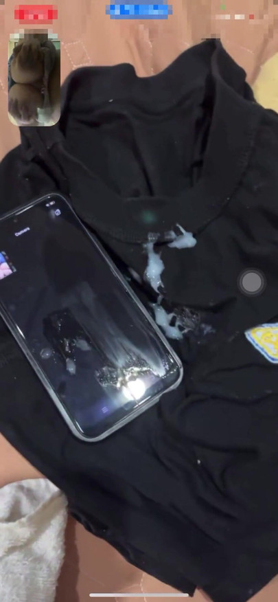 Soțul unei prietene așteaptă cu nerăbdare să vadă țâțele mari. | Clipul 1