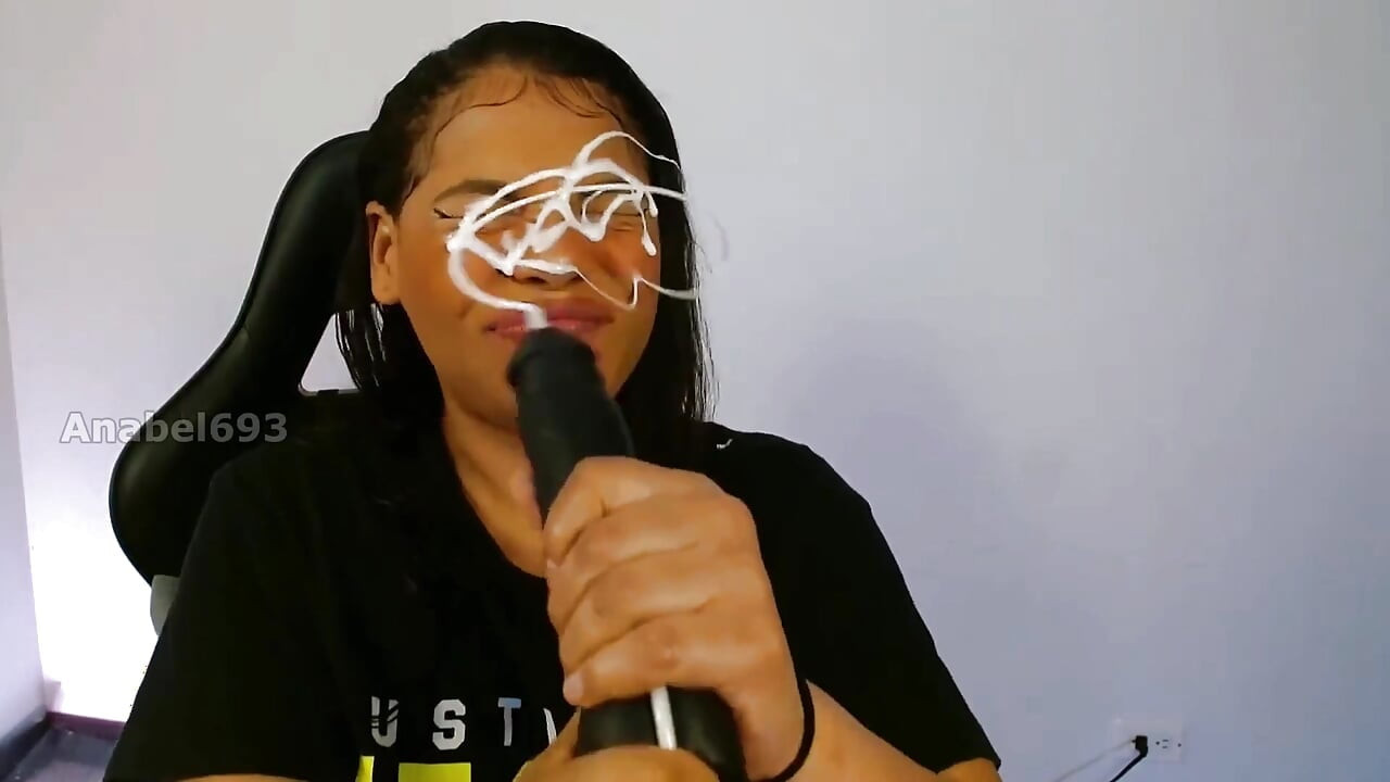 Facial)hungry Ana Whats Cum on Her Pretty Face