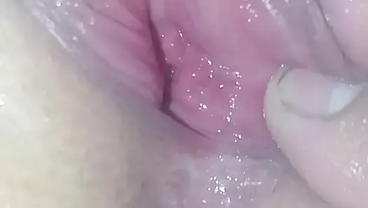 Fingering Girlfriend cumming and squirting