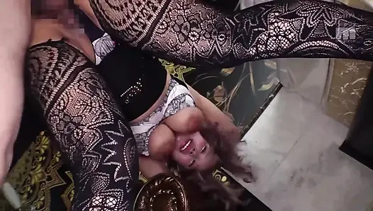 Sexy av-schauspielerin mit super großen brüsten, solche großen titten müssen sehr schön sein, wenn sie einen möpse geben. Teil.1