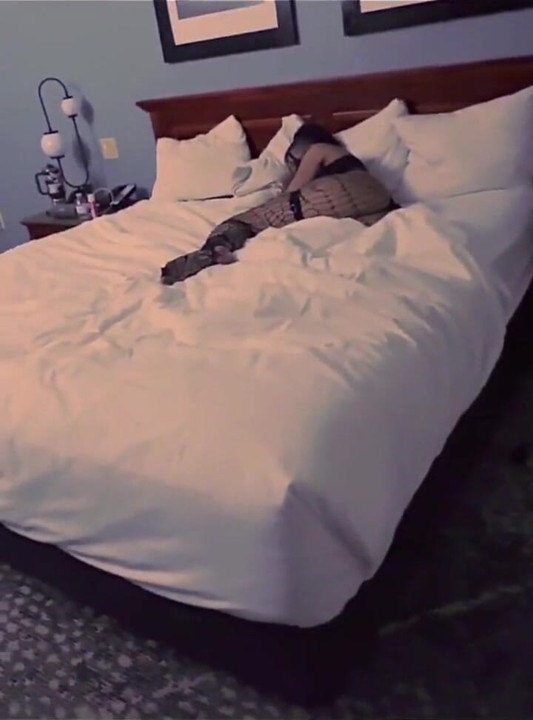 Black Teen Step Daughter Shares a Hotel Bed with Step Dad and Seduces Him Into Breeding Her X Realmaxxxsteele