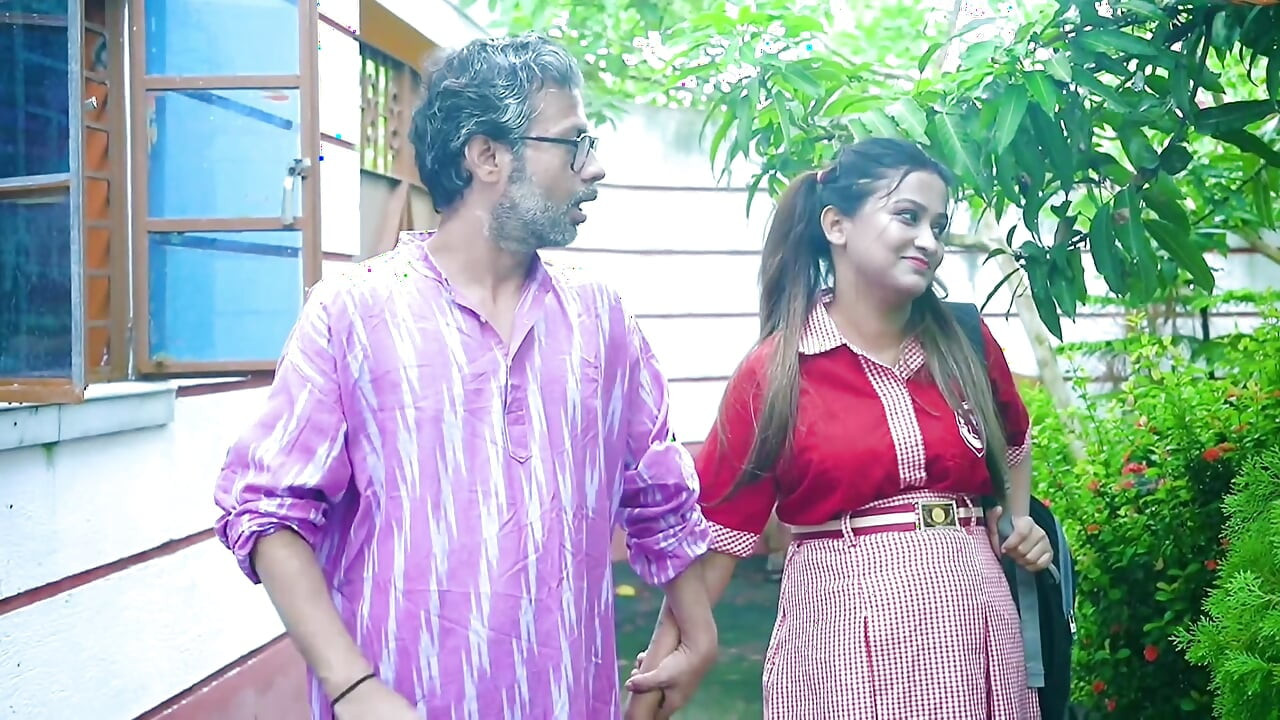 School girl ko paise bahosh kar kar ke choda