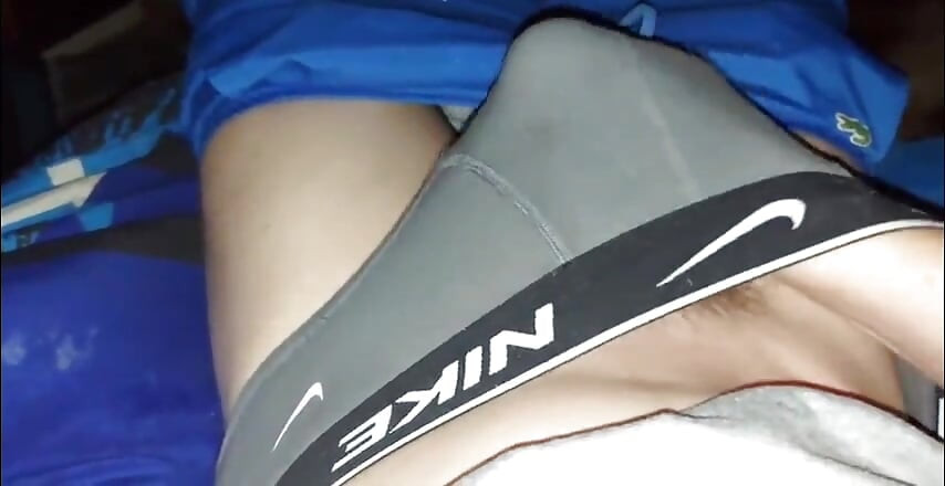 Пареньки Lacoste, Trackie дрочит