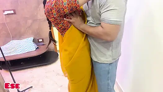 Alisha Kaam Dhundne Aaayi Aur Chudke Gayi.............